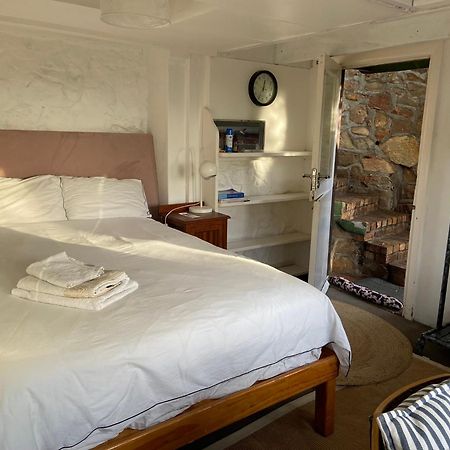 Independent Quaint Flat, Close To Beach Cape Town Eksteriør bilde