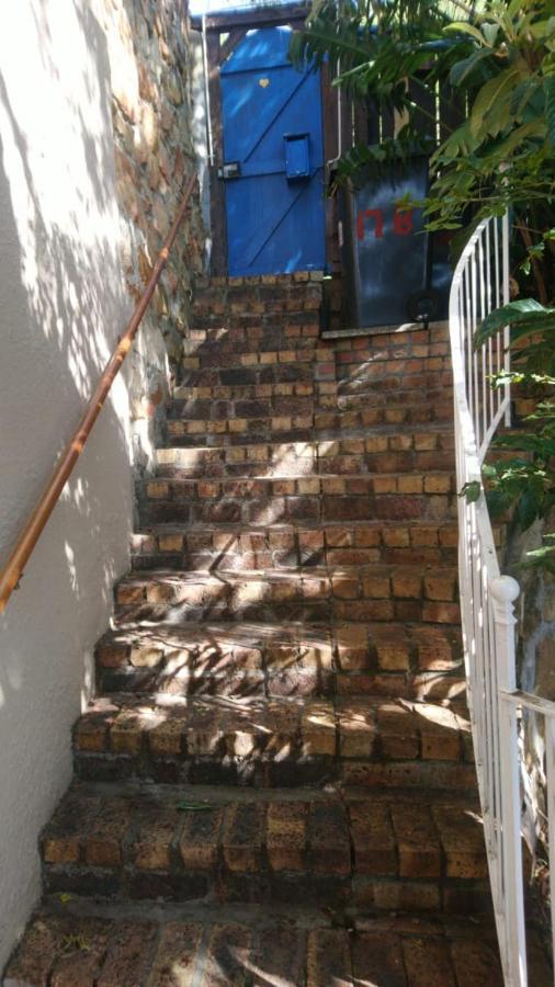 Independent Quaint Flat, Close To Beach Cape Town Eksteriør bilde