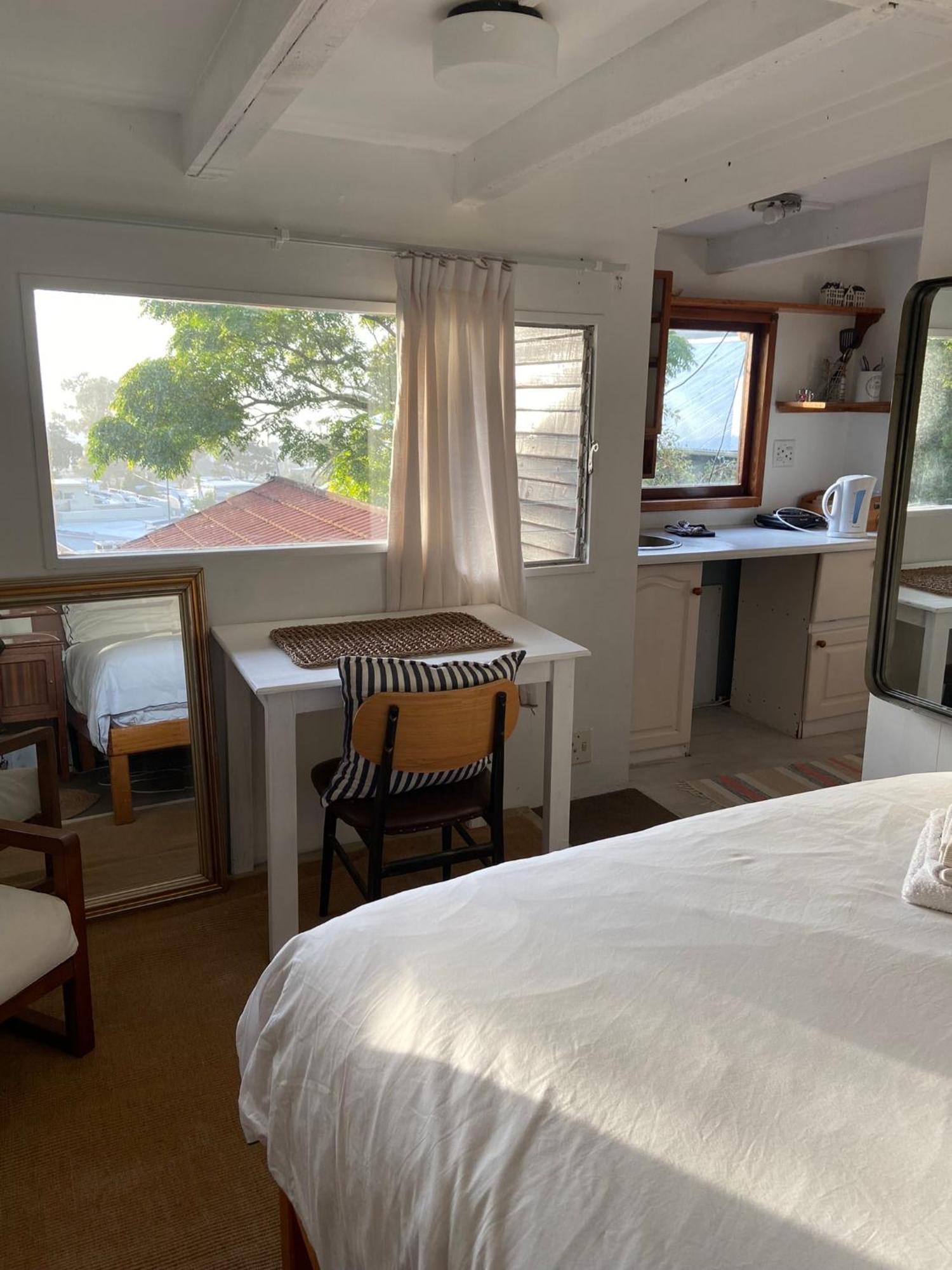 Independent Quaint Flat, Close To Beach Cape Town Eksteriør bilde