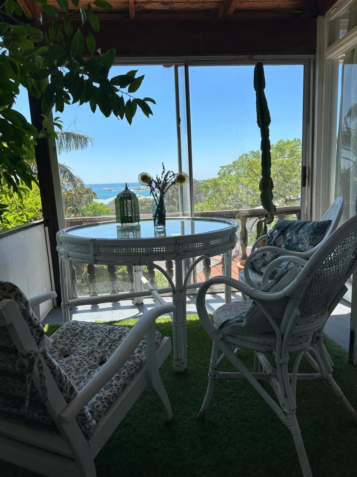 Independent Quaint Flat, Close To Beach Cape Town Eksteriør bilde