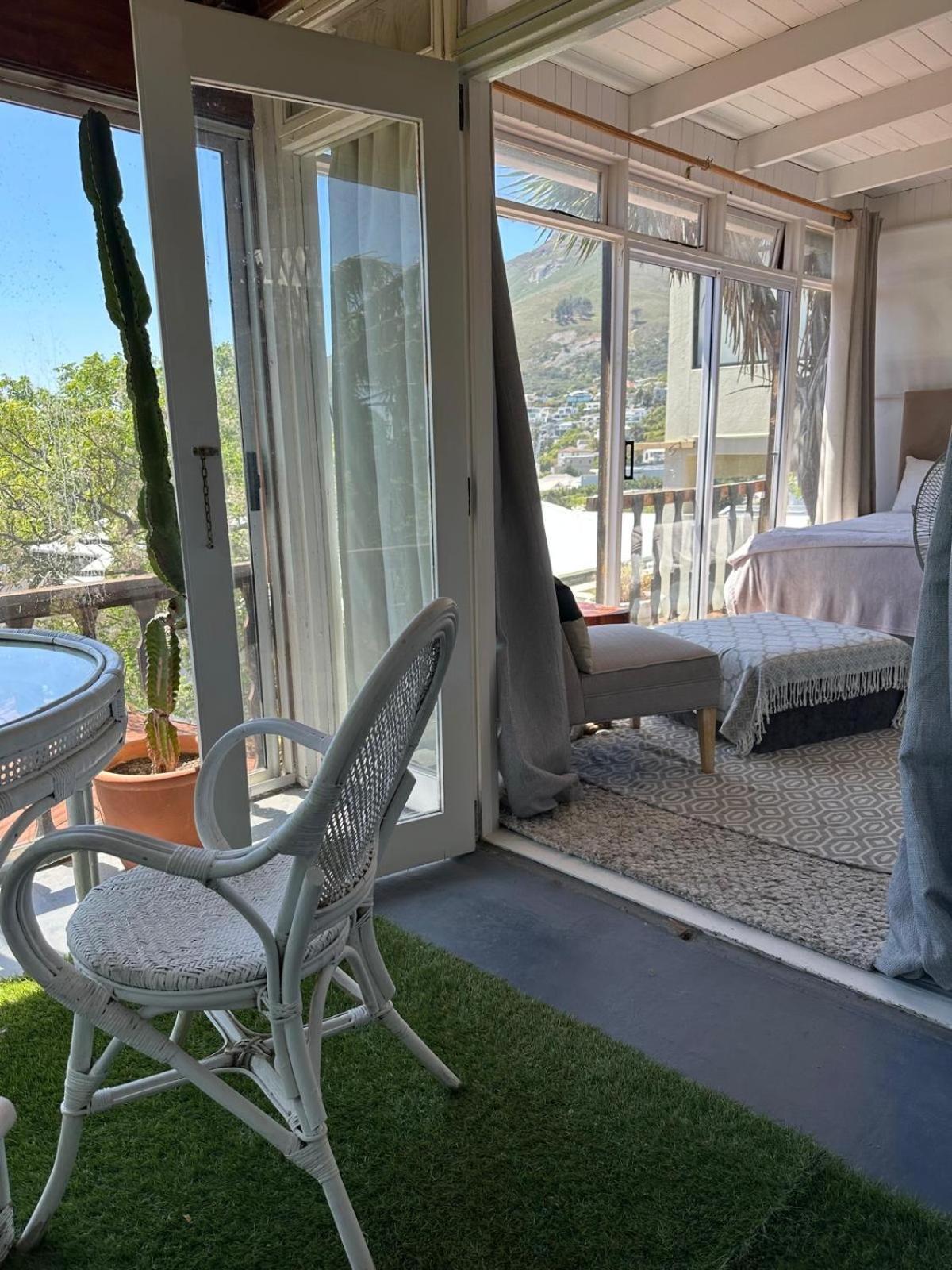 Independent Quaint Flat, Close To Beach Cape Town Eksteriør bilde